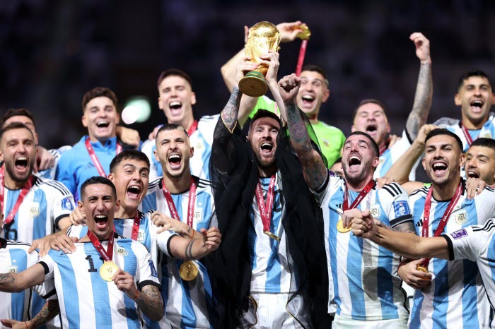الأرجنتين فازت على فرنسا بركلات الترجيح في نهائي دراماتيكي لكأس العالم قطر 2022
